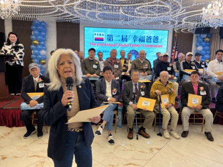 第19选区市议员帕拉迪诺(Vickie Paladino)祝31位“幸福爸爸”父亲节快乐。