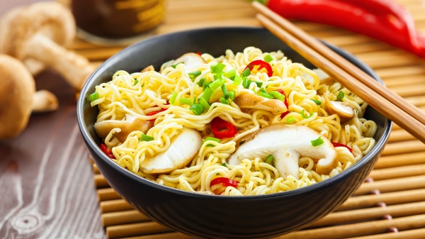 棬ͰװĺʹװкβͬͼƬԴAdobe Stock