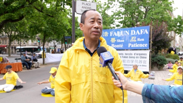 刚刚来到法国的法轮功学员白鹤先生在中国遭受的多次非法拘禁与酷刑折磨。(大纪元)