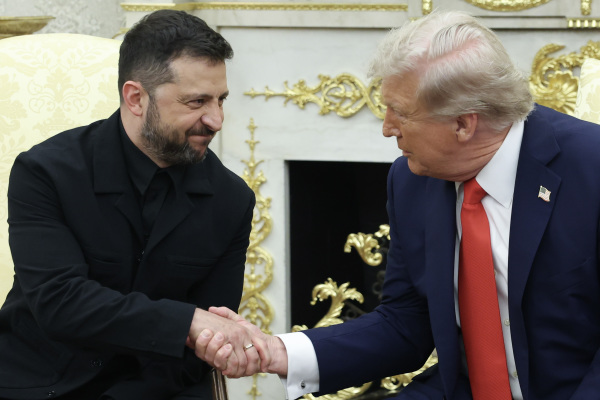 2025818գͳգDonald Trumpڻʢٰ׹Բΰ칫һڿͳ׶˹Volodymyr Zelensky֡