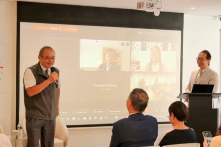 世台联合基金会执行长林鋕铭致词。