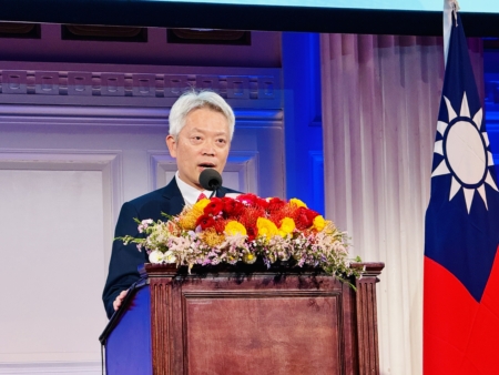 经文处处长李志强致词。