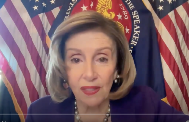 2025年10月16日,美国国际宗教自由委员会(USCIRF)举行线上听证会,主题为“中共国家控制宗教”。图为众议院前议长、民主党籍前联邦众议员南希·佩洛西(Nancy Pelosi)在发言中。(USCIRF视频截图)