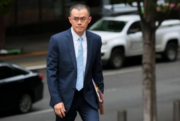 从贫困移民到华人前首富,川普为何特赦赵长鹏?