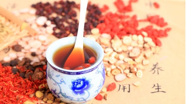 饮食调养之要,在于润肺、养肾、固阳于内。