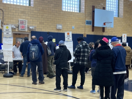 ŦԼʢ214СѧͶƱվѡﲻͶƱӻԾ