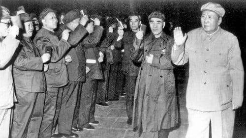 1971年5月1日,林彪跟在毛身后最后一次登上天安门。