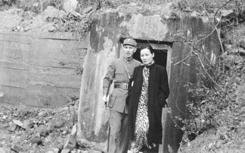 日军针对蒋介石斩首轰炸谁出卖了中华民族?