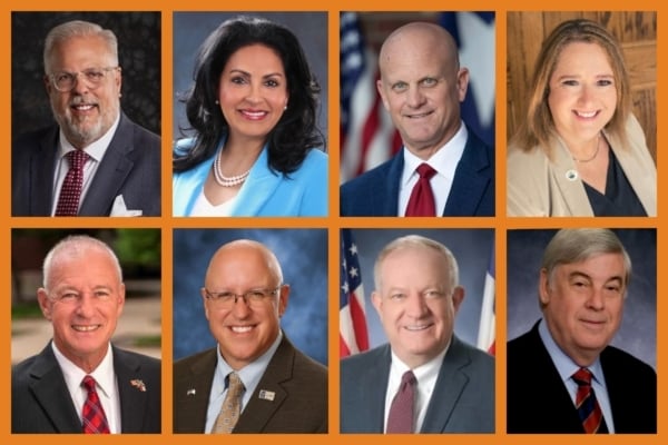 繼德州12座城市向神韻藝術團頒發褒獎令後,適逢神韻迎來成立二十周年,德州再有8座城市向神韻致贈褒獎。自上至下,左起:阿靈頓市長吉姆·羅斯(Jim Ross)、科珀斯克里斯蒂市長保萊特·M·瓜哈爾多(Paulette M. Guajardo )、梨城市長凱文·科爾(Kevin Cole)、沃克西哈奇市長比莉·華萊士(Billie Wallace)、法默斯布蘭奇市長特里· 林恩(Terry Lynne)、薩克斯市長傑夫·比柯斯塔夫(Jeff Bickerstaff)、拿騷灣市長菲爾·約翰遜(Phil Johnson)、泰勒萊克村市長乔恩·基尼(Jon Keeney)。(大紀元合成圖片)