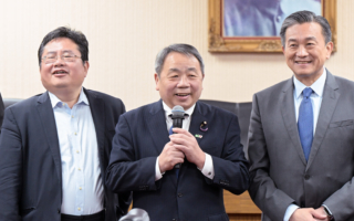 �ݻ�����Ժ ʯƽ��̨�պ���Ӧͻ�ƽ���