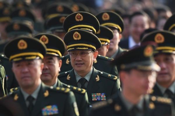 枪杆子搁在这些道德败坏的人手里是非常可怕的。