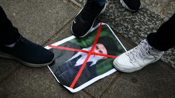 2025��6��22�գ���Ӣ�����أ����h��վ�������vӢ����ʹ�^�⣬��̤��������I�䰢���D���������÷�����Į��񣬮����ϱ�������ʮ�֡��� Alishia Abodunde/Getty Images)