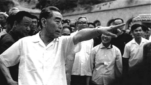 �ܶ���һ�߿����˶�����һ�߾�ȷ�ؼ����ų���������ʧȥ���ġ����ҡ����Ǽ�Ȩ����������µ�ƽӹ֮��