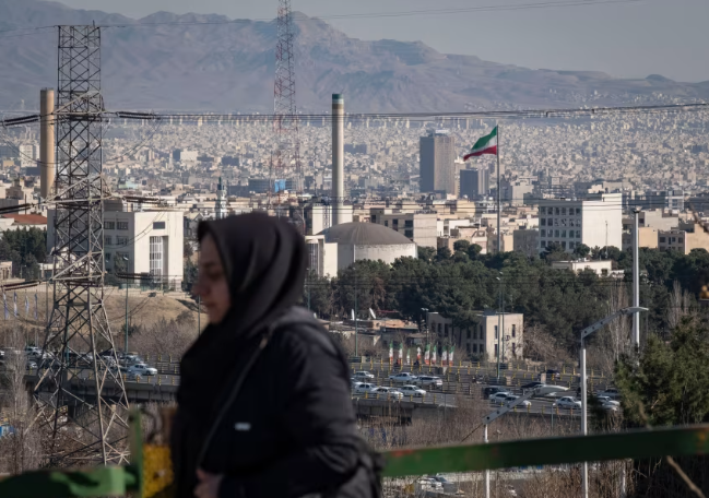 美媒:陷入绝境 身受重创的伊朗 会研发核弹吗?