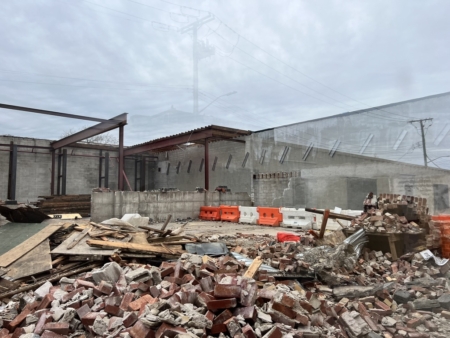 2134�������ӷǷ����������ͣ������2114�ŵؿ�ָ���δ��ɣ�¥���ȴ����׼�½�¥���ɣ������������������ɡ�