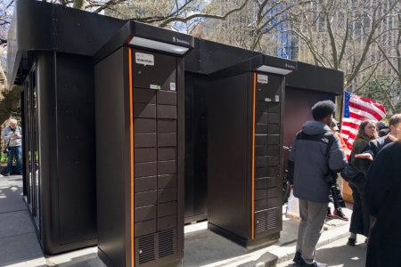 ȫ����������Ա��Ϣվ����ʩλ�ڰ��ϻ�249�ţ�������Swobbee��˾��﮵�ؽ���װ�á�