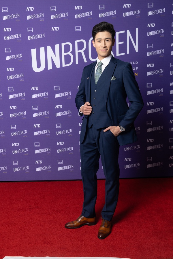 2026��4��22��������¼Ƭ���᲻�ɴݣ�����Ļ��Ĺ��¡��ڶ��׶���м��ô���ӳʽ��ͼΪ�����Lucas Browde������ӳʽǰ�ĺ�̺���ࡣ