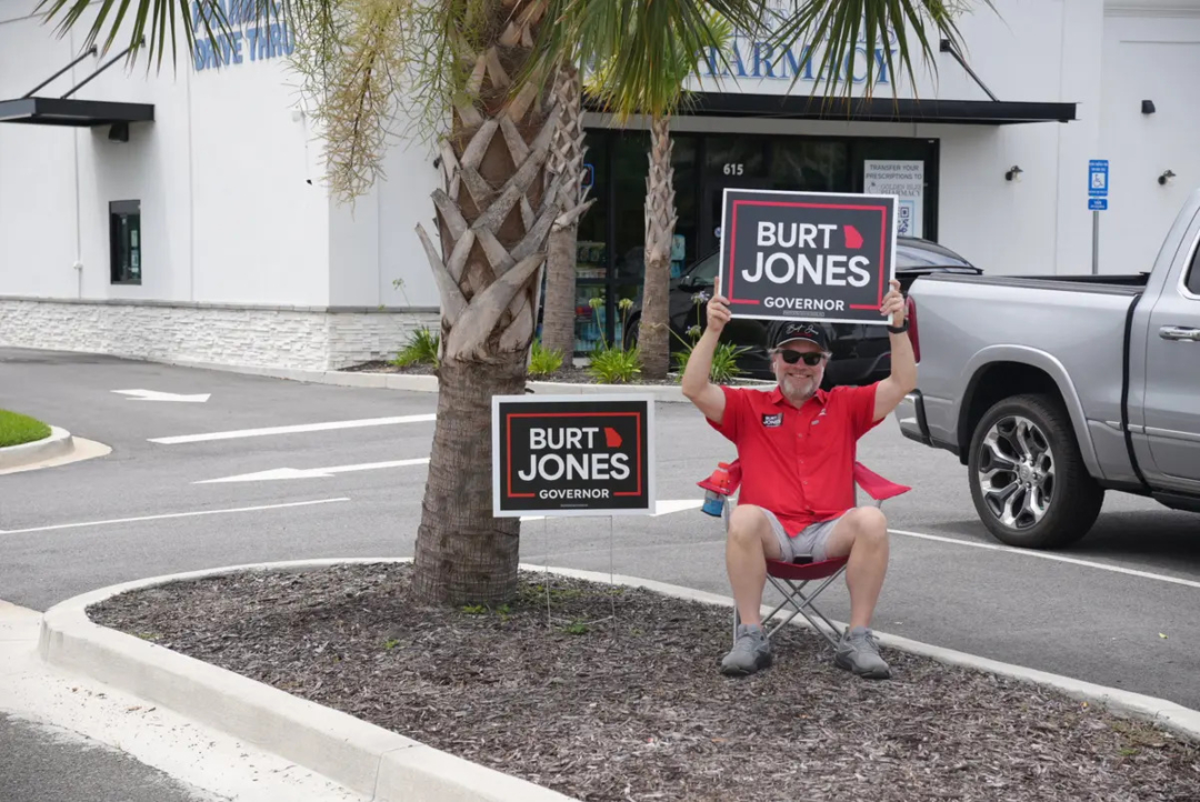 2026��6��16�գ���˼‧�����أ�Keith Pollette�����������ݾ�ѡ�У�Ϊ�ݸ��ݳ���˹��Burt Jones��������ѡ���������������ݲ������CenterPoint Church���ܷ�ʱ��ʾ���Լ�����˹�г�����ʮ���˽������Troy Myers�����Ԫ��