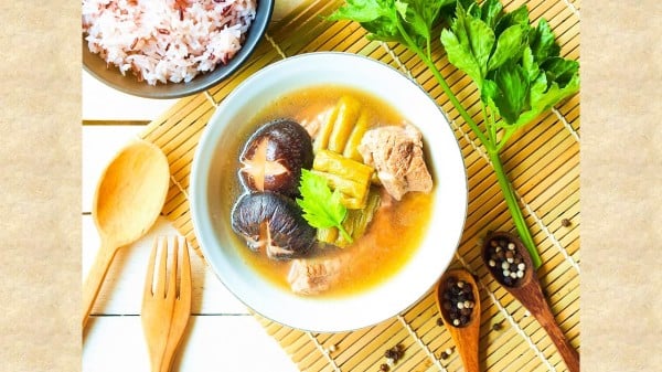 苦瓜鸡汤