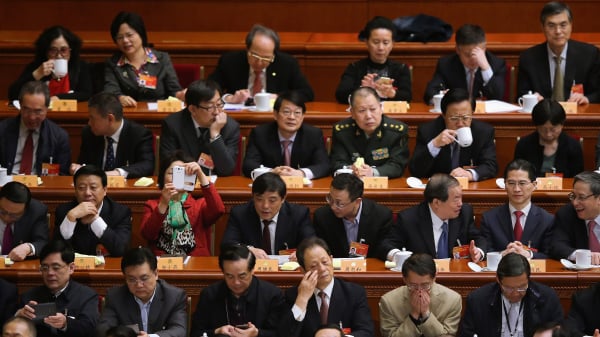 中共官场黑暗,促使民众生出了不少有趣“段子”。(图片来源:Feng Li/Getty Images)
